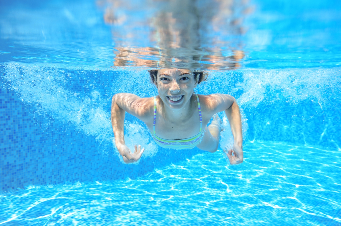 Aquaglass: La solución integral para tu piscina comunitaria